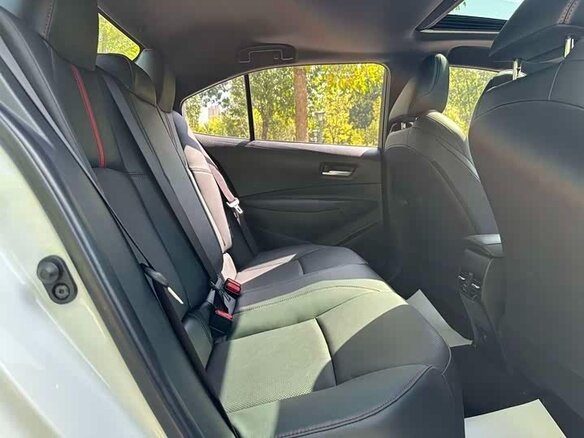 2022 Toyota Levin XII (E210) Рестайлинг, белый, 1550000 рублей - вид 18
