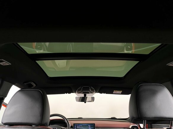 2023 Geely Coolray I, красный, 1730000 рублей - вид 17