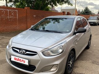 2011 Hyundai Solaris I, серебристый, 710000 рублей, вид 1