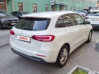 2019 Mercedes-Benz B-Класс 180 III (W247), белый, 2350000 рублей, вид 3