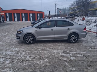 2018 Volkswagen Polo V Рестайлинг, серебристый, 900000 рублей, вид 4