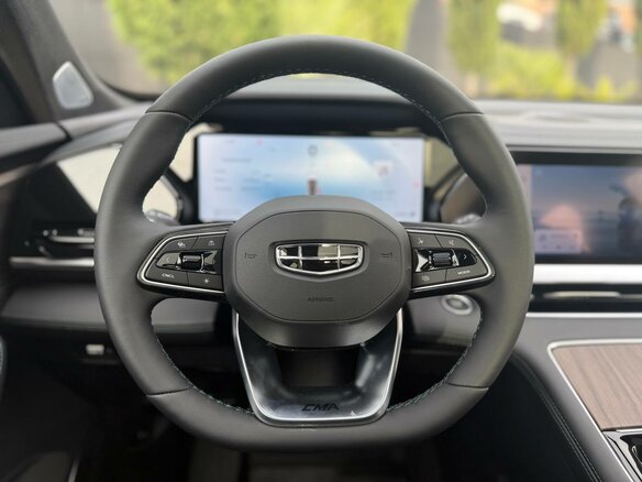 2026 Geely Monjaro I Рестайлинг, серебристый - вид 9