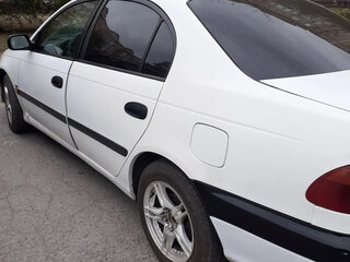 1998 Toyota Avensis I, белый, 350000 рублей, вид 4