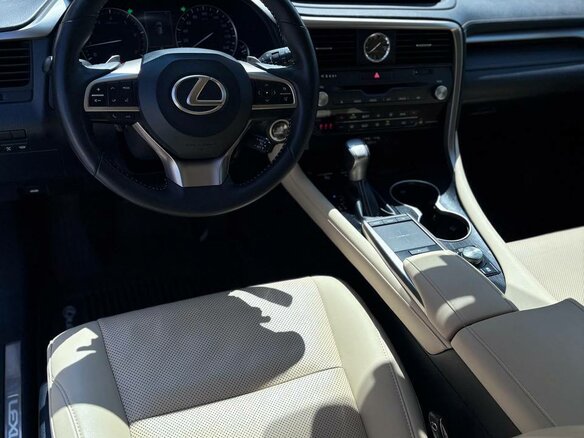 2021 Lexus RX 300 IV Рестайлинг, белый, 4850000 рублей - вид 23