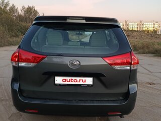 2011 Toyota Sienna III, зелёный, 2300000 рублей, вид 4