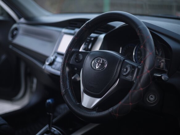 2017 Toyota Corolla Fielder XI (E160, E170, E180) Рестайлинг 1, белый, 1330000 рублей - вид 9