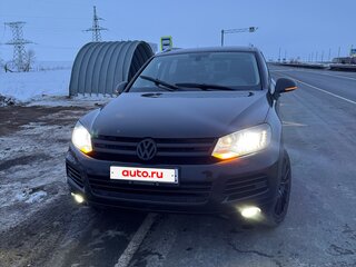2011 Volkswagen Touareg II, чёрный, 1900000 рублей, вид 2