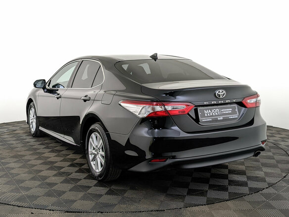 2019 Toyota Camry VIII (XV70), чёрный, 2580000 рублей - вид 6