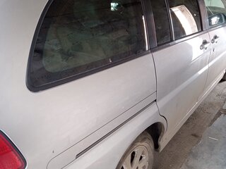 2001 Nissan Liberty, серебристый, 380000 рублей, вид 4