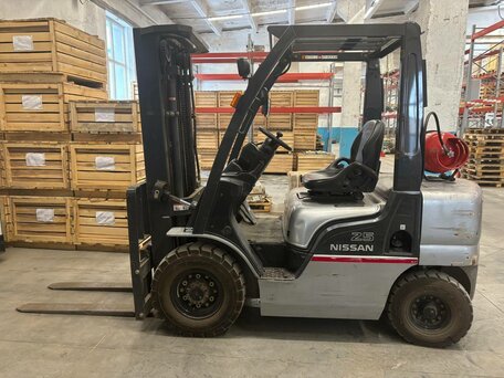 2007 Nissan PL, серебристый, 1490000 рублей, вид 2
