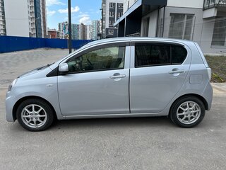 2014 Daihatsu Mira e:S I Рестайлинг, серебристый, 610000 рублей, вид 3