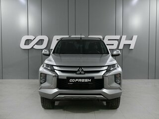 2020 Mitsubishi L200 V Рестайлинг, серебристый, 3190000 рублей, вид 3
