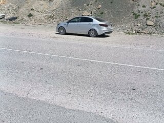 2017 Kia Rio III Рестайлинг, серебристый, 1150000 рублей, вид 4