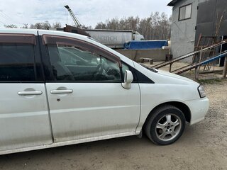 2000 Nissan Liberty, белый, 320000 рублей, вид 3