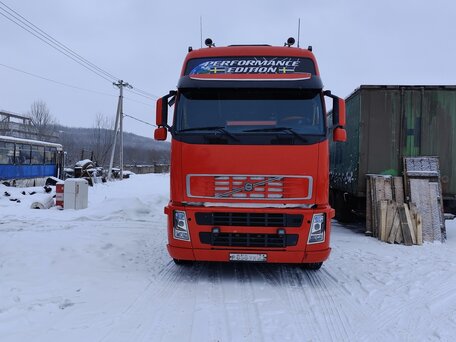 2008 Volvo FH, красный, 2800000 рублей, вид 5