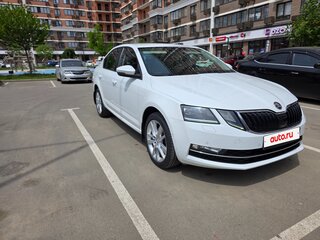 2018 Skoda Octavia III (A7) Рестайлинг, белый, 2150000 рублей, вид 4