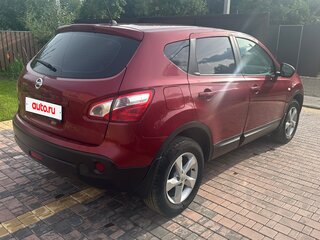 2010 Nissan Qashqai I Рестайлинг, красный, 950000 рублей, вид 5