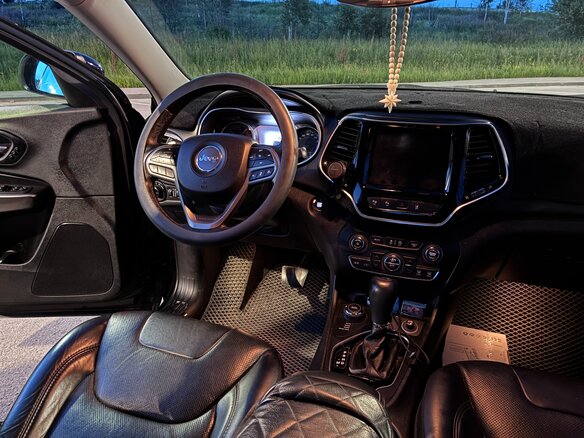2018 Jeep Cherokee V (KL) Рестайлинг, чёрный, 2750000 рублей - вид 20