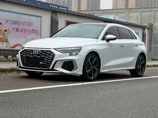 2023 Audi A3 Sportback 35 TFSI IV (8Y), белый, 1900000 рублей, вид 1
