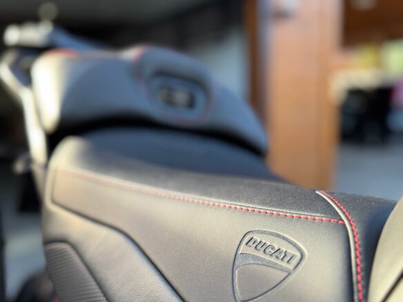 2024 Ducati Multistrada V4, серый - вид 11