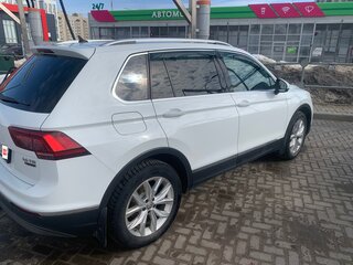 2017 Volkswagen Tiguan II, белый, 2500000 рублей, вид 5