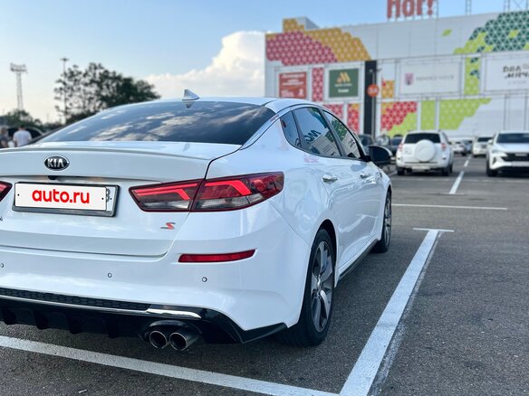2019 Kia Optima IV Рестайлинг, белый, 1500000 рублей - вид 7