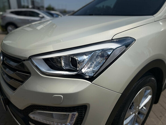 2013 Hyundai Santa Fe III, бежевый - вид 3
