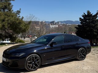 2021 BMW 5 серии 530e VII (G30/G31/G38) Рестайлинг, синий, 4500000 рублей, вид 3