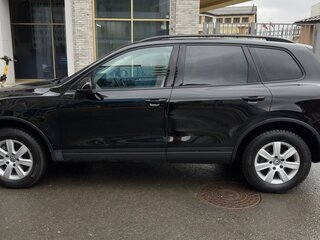 2014 Volkswagen Touareg II, чёрный, 2500000 рублей, вид 5