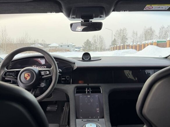 2022 Porsche Taycan GTS Sport Turismo I, красный, 11990000 рублей - вид 9