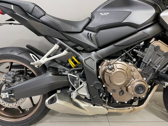 2022 Honda CB 650R, чёрный, 880000 рублей - вид 18