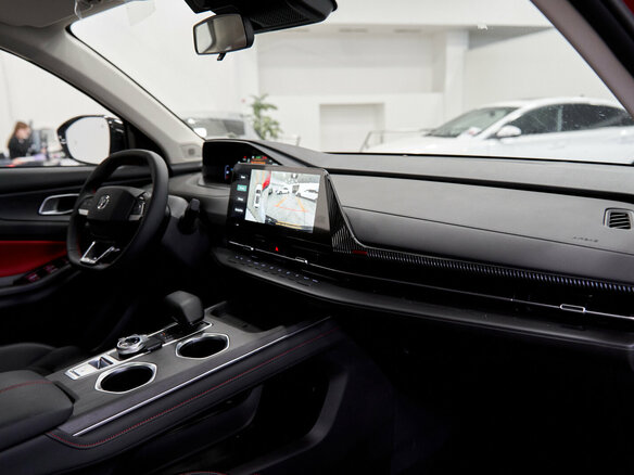 2025 Changan UNI-S I, красный, 3209900 рублей - вид 18