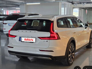 2025 Volvo V60 MHEV II, серый, 5500000 рублей, вид 2