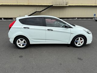 2012 Hyundai Solaris I, белый, 619000 рублей, вид 4