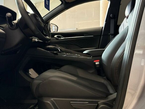2026 Geely Coolray I Рестайлинг 2, серебристый, 2774990 рублей - вид 17