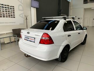 2011 Chevrolet Aveo I Рестайлинг, белый, 280000 рублей, вид 5