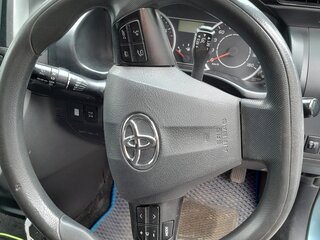 2010 Toyota Wish II, голубой, 910000 рублей, вид 4