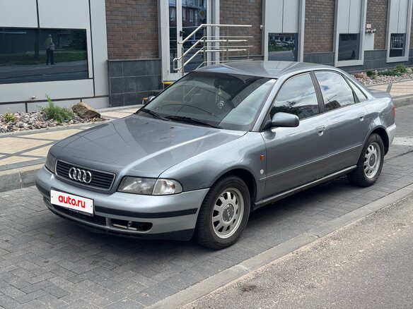 1996 Audi A4 I (B5), серый