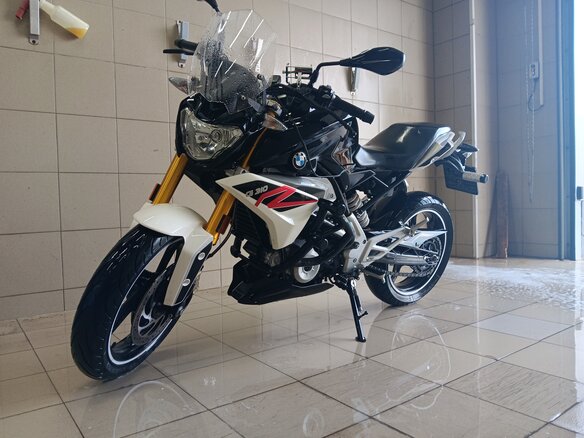2018 BMW G 310 R, чёрный, 400000 рублей - вид 4