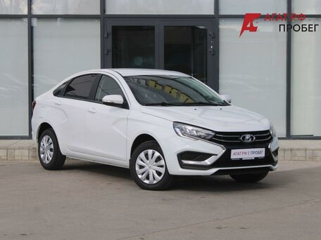 2025 Lada (ВАЗ) Vesta I Рестайлинг (NG), белый, 1612000 рублей, вид 3