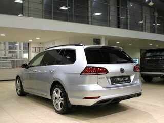 2018 Volkswagen Golf VII Рестайлинг, серый, 1390000 рублей, вид 4