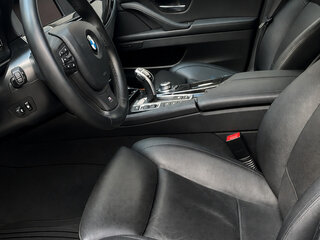 2011 BMW 5 серии 550i xDrive VI (F10/F11/F07), серый, 2149000 рублей, вид 4