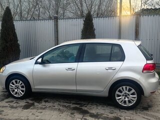 2010 Volkswagen Golf VI, серебристый, 700000 рублей, вид 3