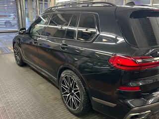 2021 BMW X7 M50d I (G07), чёрный, 11000000 рублей, вид 4