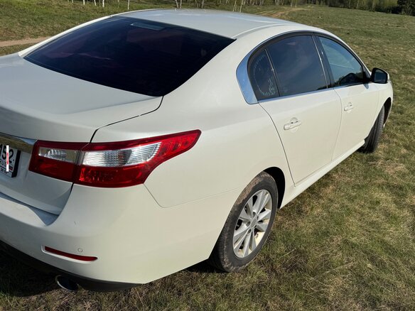2013 Renault Latitude I, белый, 1050000 рублей - вид 4