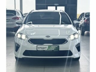 2020 Kia Ceed III, белый, 1679000 рублей, вид 3