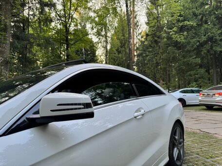 2013 Mercedes-Benz E-Класс 200 IV (W212, S212, C207) Рестайлинг, белый, 1790000 рублей, вид 5