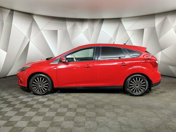 2011 Ford Focus III, красный - вид 4