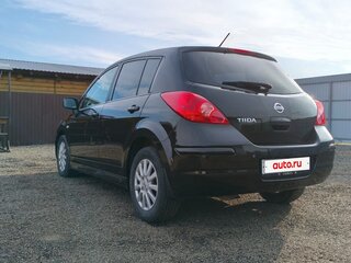 2012 Nissan Tiida I Рестайлинг, коричневый, 890000 рублей, вид 4
