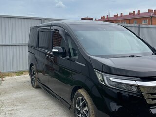 2017 Honda Stepwgn V Рестайлинг, чёрный, 2100000 рублей, вид 3